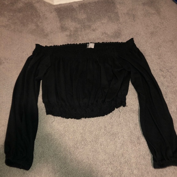 Divided Tops - Black Bohemian style off the shoulder crop top